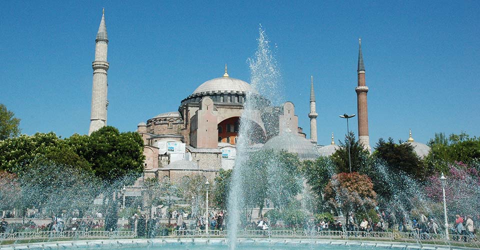 Ortodoks Kilisesi'nden Ayasofya kararına ilk tepki: Esefle karşılıyoruz