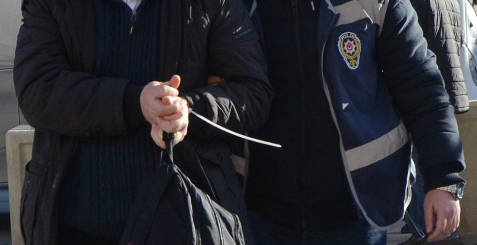 Kırmızı bültenle aranan 4 suçlu Türkiye'ye iade edildi