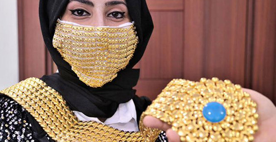 Gelinler için 14 bin liraya altın işlemeli maske üretildi