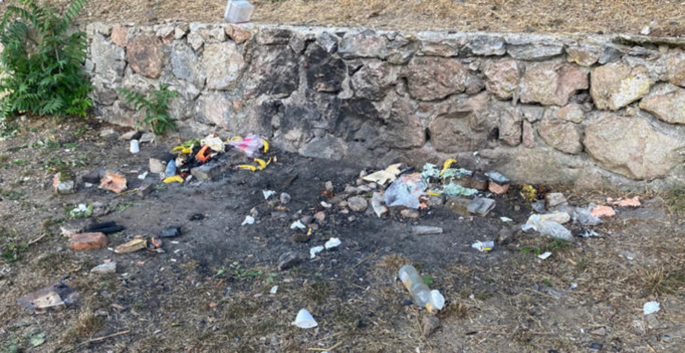 Beykoz Sahili'nde tepki çeken görüntü