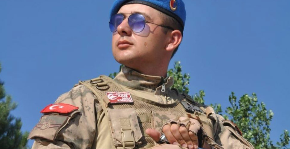 Bunalıma girdiği iddia edilen 22 yaşındaki uzman onbaşı intihar etti