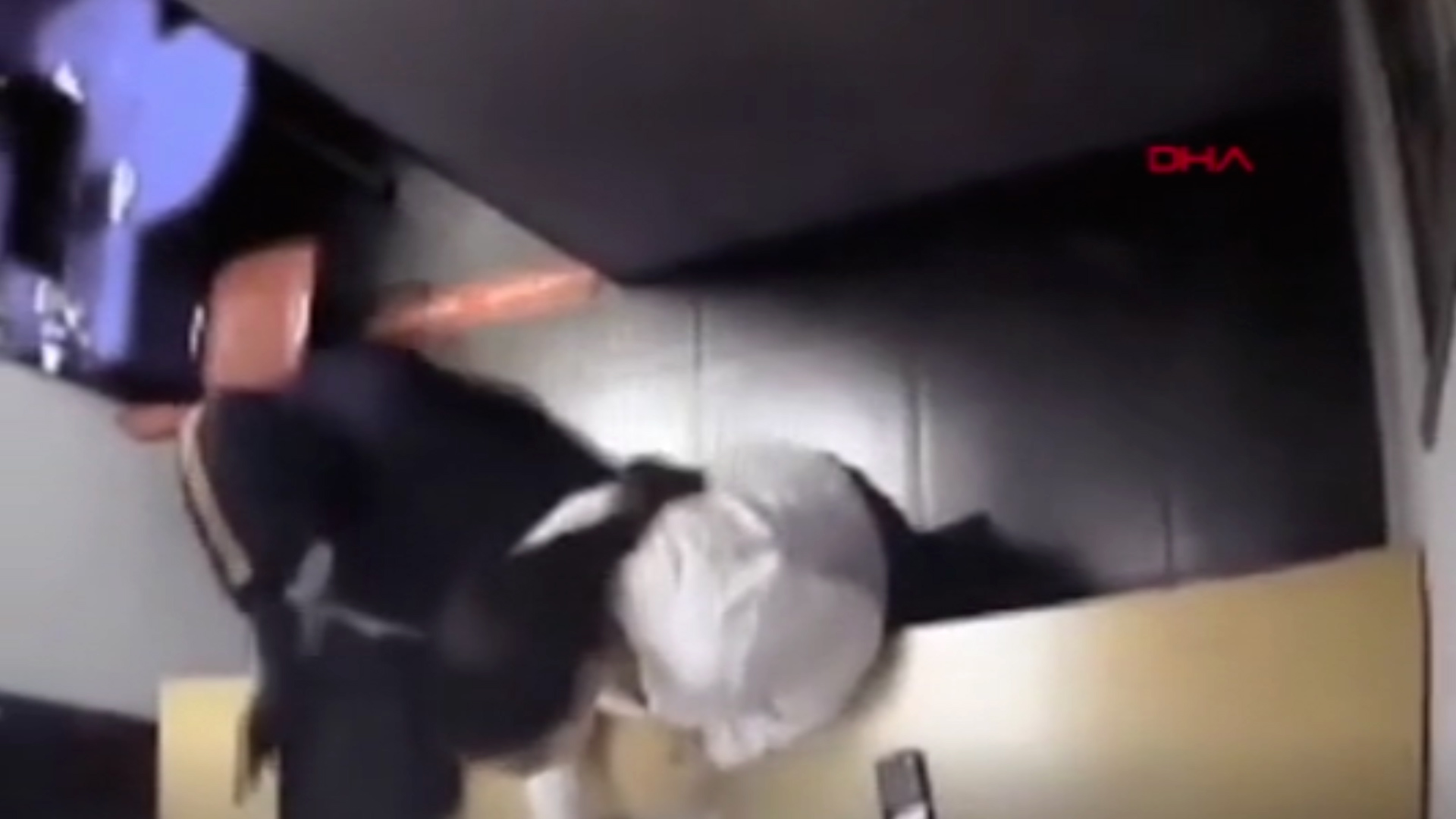 Rusya'da banka soygunu böyle görüntülendi