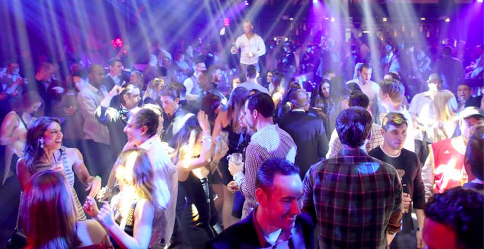 Koronavirüsün gerçek olmadığına inanangenç Kovid-19'dan hayatını kaybetti