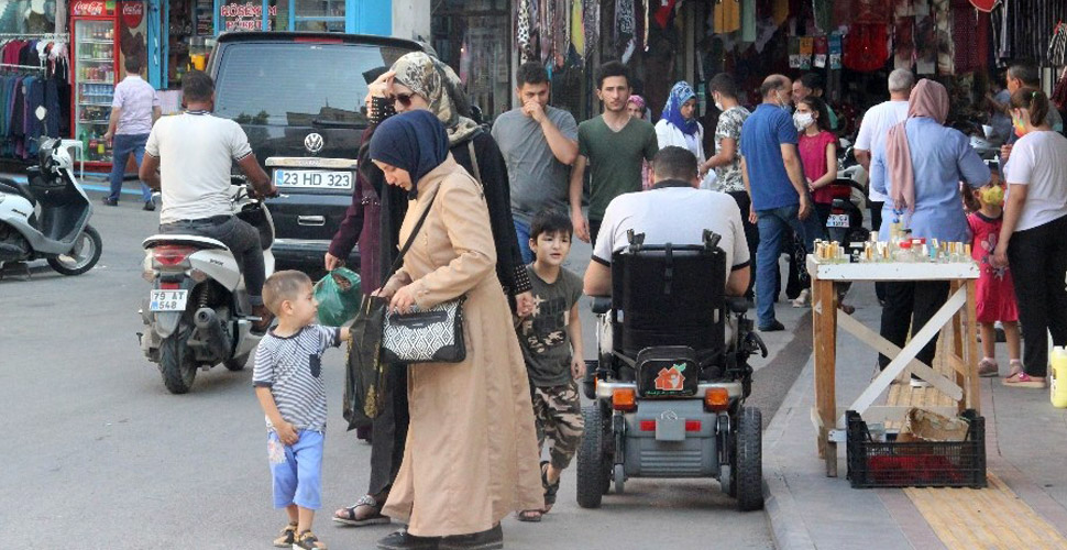 Kilis'te Kovid-19 alarmı! Vakalar tavan yaptı ama tedbirler hala hiçe sayılıyor
