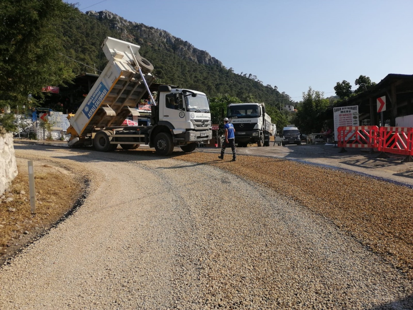Muğla Büyükşehir Belediyesinden Marmaris’te 18 km yol çalışması daha