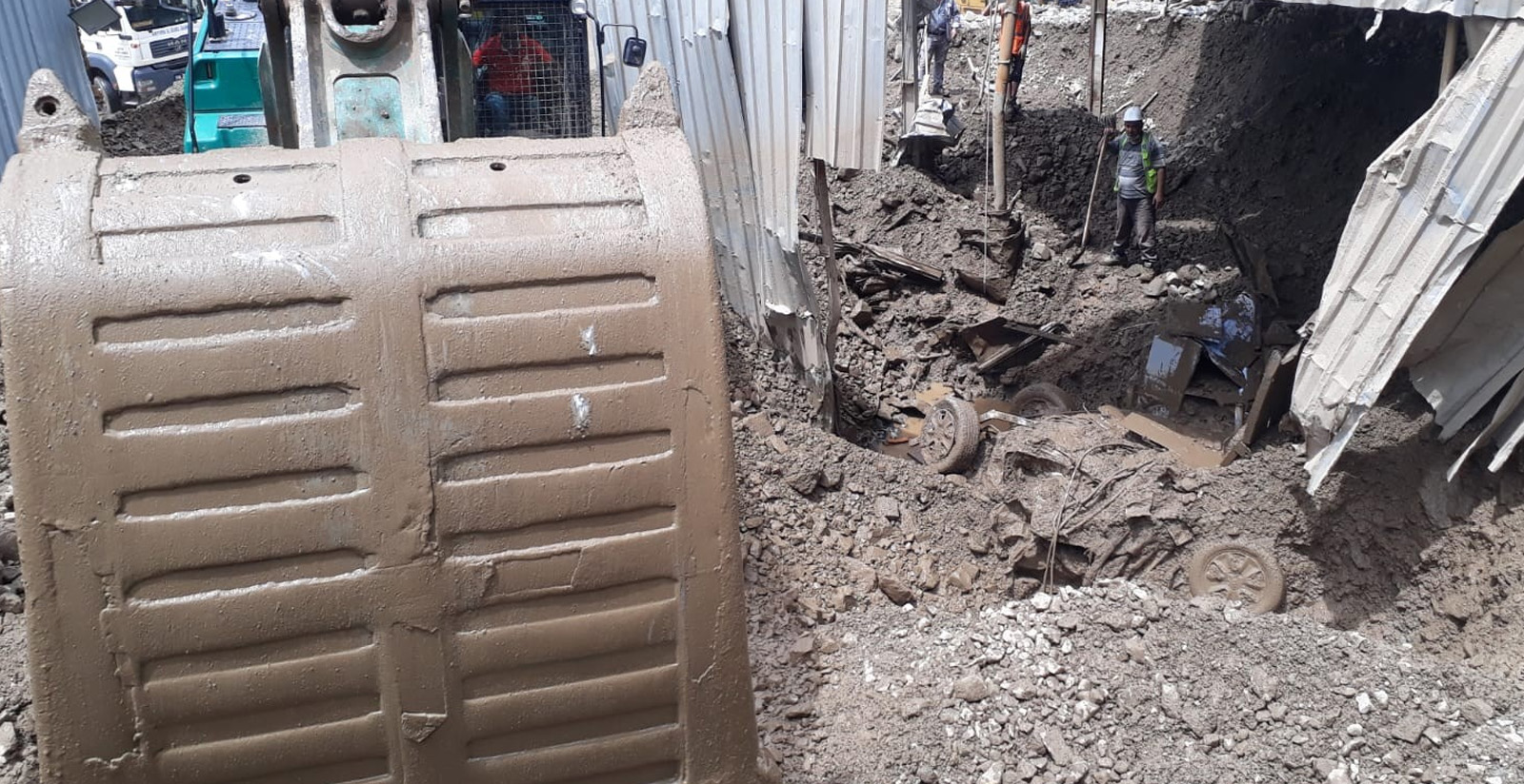 Artvin'de selde kaybolan 3 kişinin cansız bedenine ulaşıldı