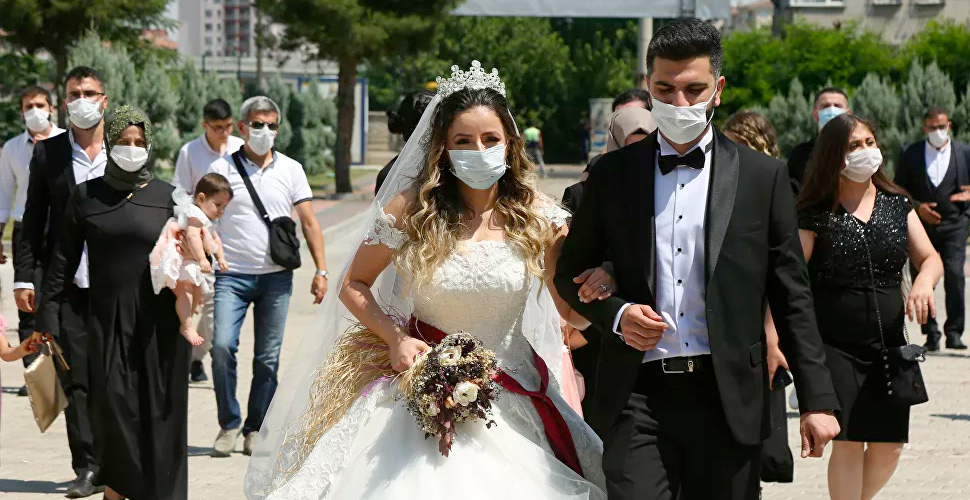 Sağlık Bakanlığı kimlerin bez maske takmaması gerektiğini açıkladı