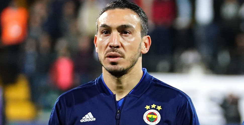 Fenerbahçe'de Mevlüt Erdinç ameliyat oldu