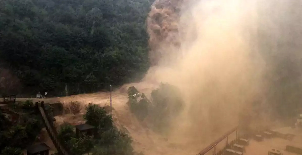 Rize'nin Çayeli ilçesinde şiddetli yağış hasara neden oldu