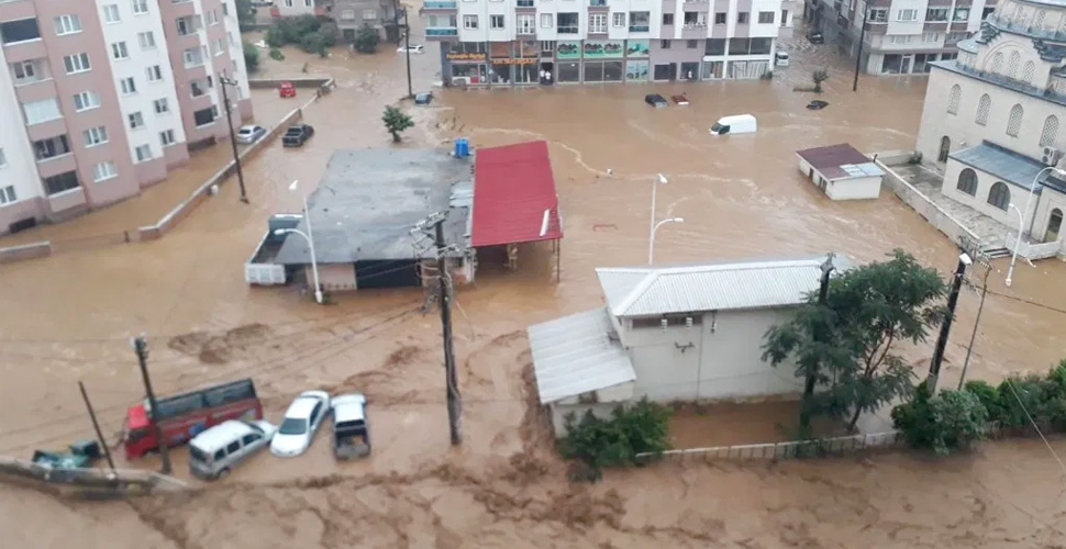 Rize'deki selde ölenlerin sayısı ikiye yükseldi