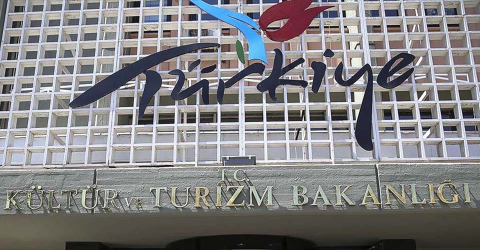 Kültür ve Turizm Bakanlığı'na 19 stajyer sanatçı alacak