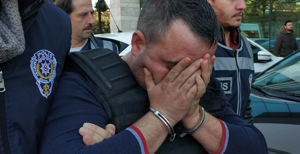 Eşini 25 defa bıçaklayarak öldüren kişiye iyi hal indirimi