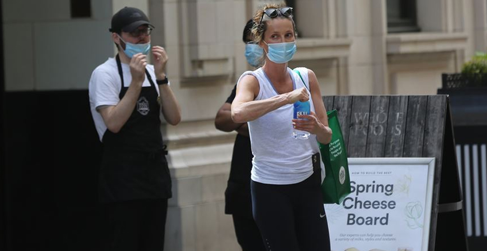 İngiltere'de maske zorunluluğu geliyor