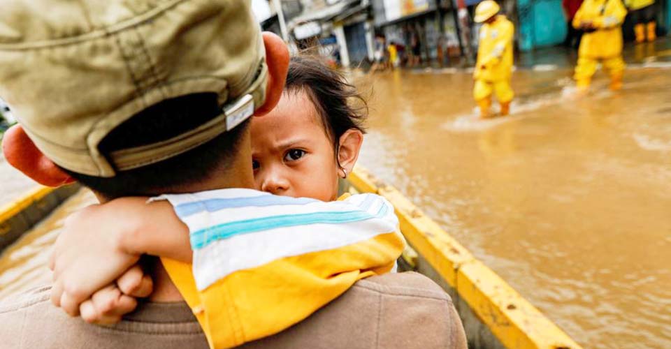 Endonezya'da sel faciası: 13 ölü, 46 kayıp