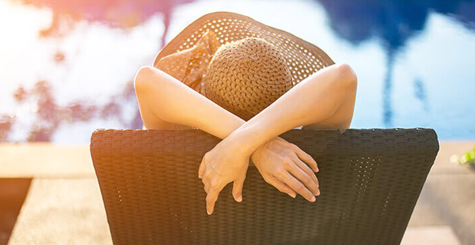 Bronzlaşayım derken erken yaşlanmayın