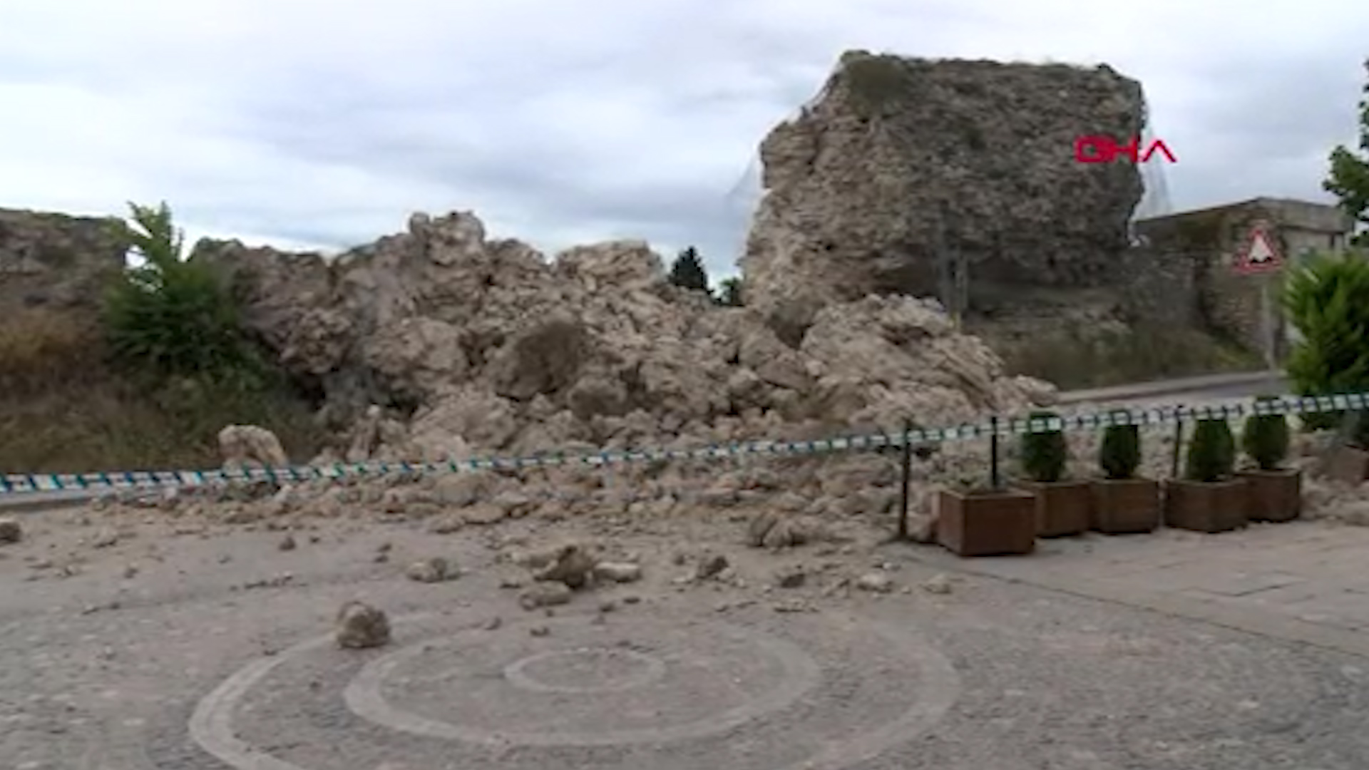 Fatih'teki tarihi surlarda çökme oluştu