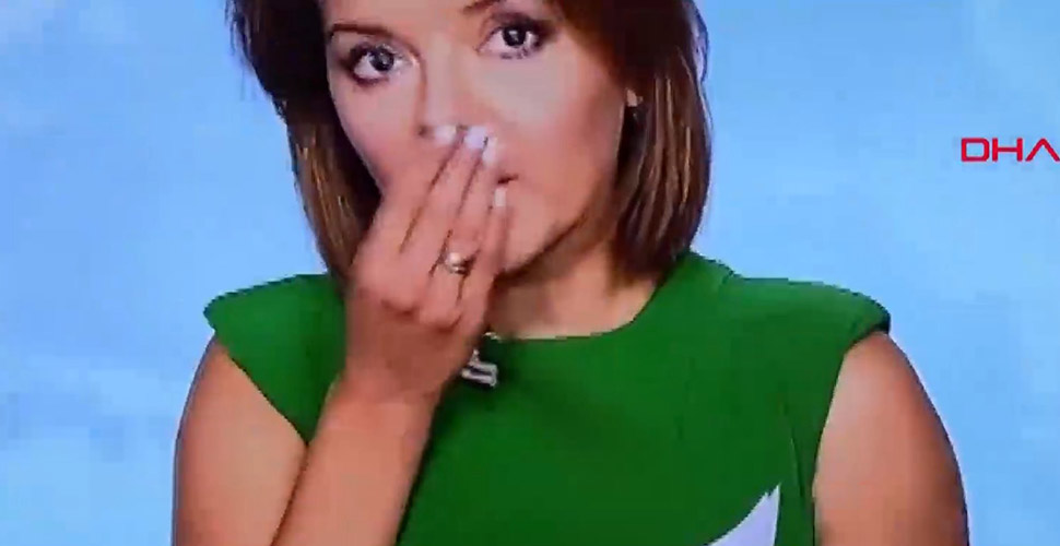 Ukrayna’da haber spikerinin ön dişi canlı yayında düştü