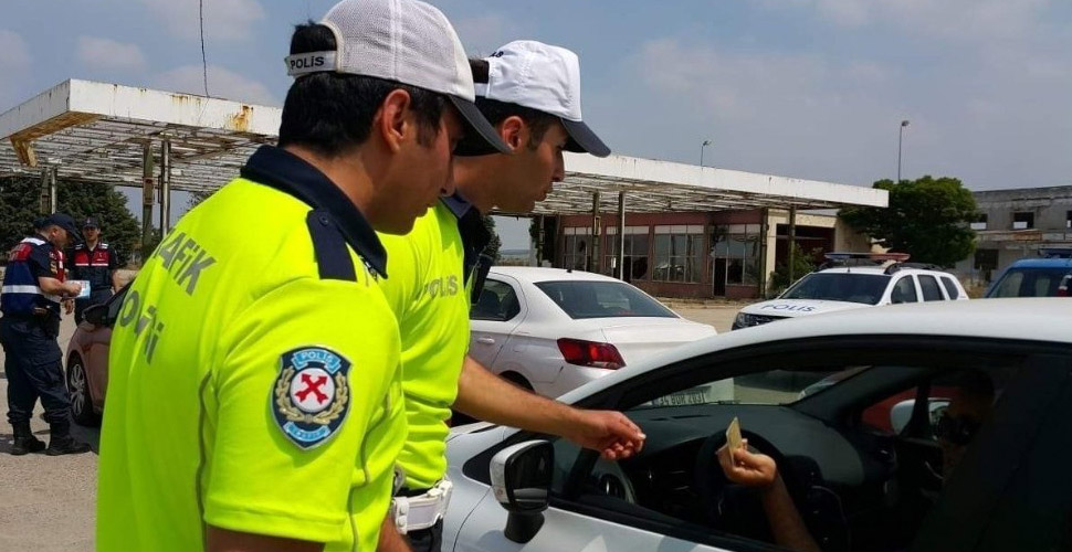 Emniyetten uzun yola çıkacak sürücülere uyarı: 2 saatte bir mola verin