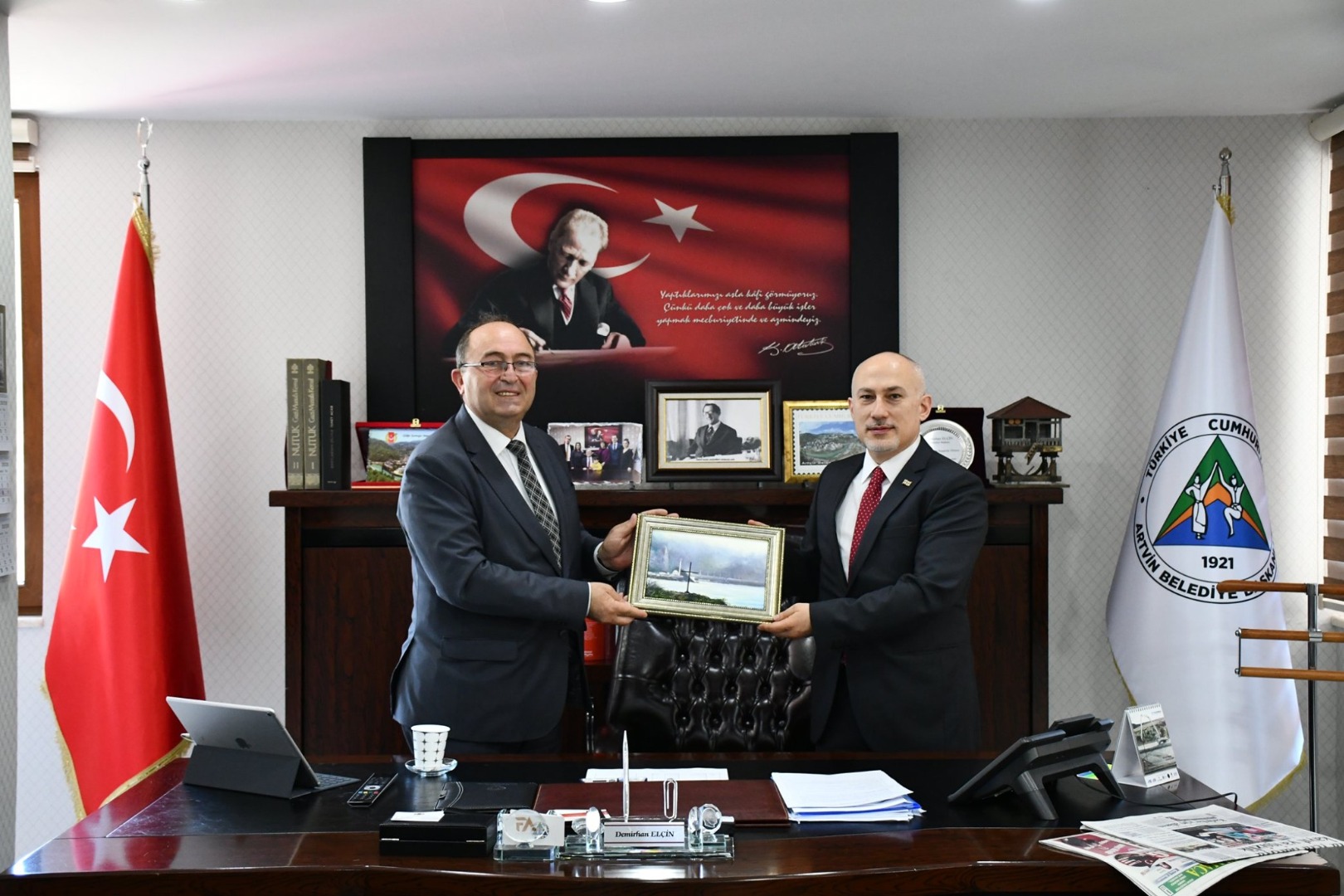 Gürcistan'ın Trabzon Başkonsolosu Japaridze, Başkan Demirhan Elçini ziyaret etti