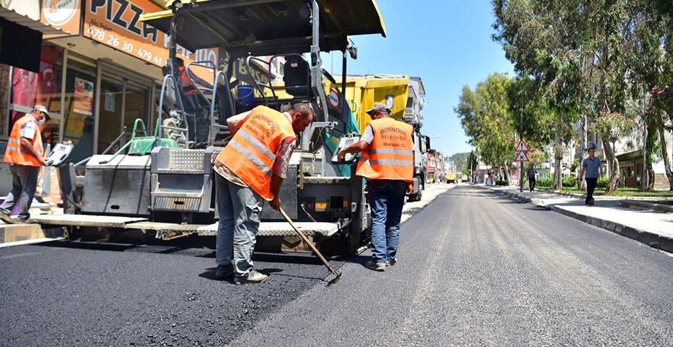 Bornova Belediyesinden Pınarbaşına 12,5 ton asfalt çalışması