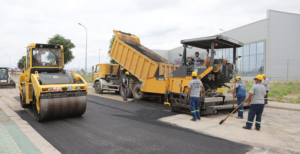 Eskişehir Büyükşehir Belediyesi, Kent merkezi ve kırsalda çalışmalarına devam ediyor