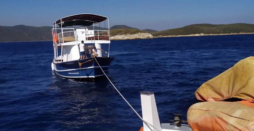 Bodrum açıklarında korku dolu anlar! Sürüklenen tekne kurtarıldı