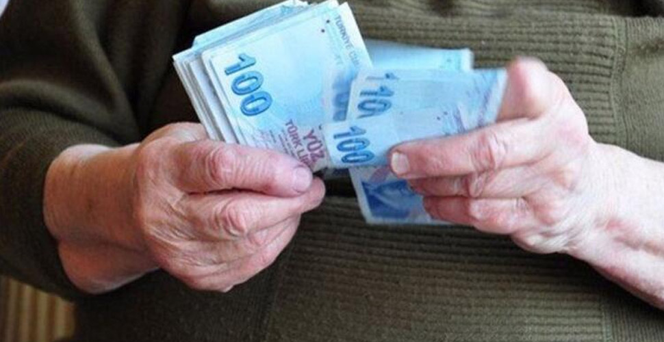 Emeklilere bayram ikramiyesi ödemeleri başladı