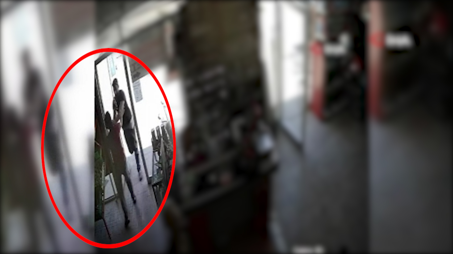 Erzincan'da bir kişi kendisini uyaran market sahibini hastanelik etti