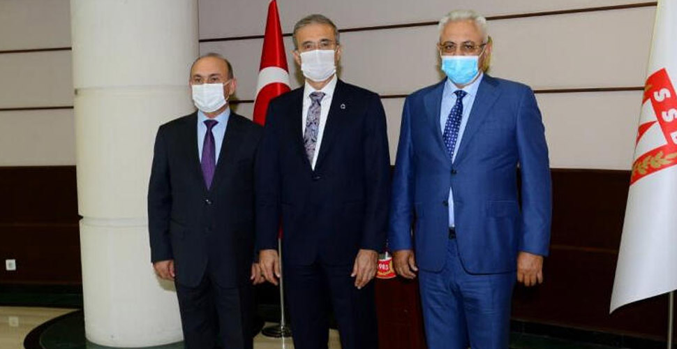 Savunma Sanayii Başkanı İsmail Demir: SİHA'larımız ve füzelerimiz Azerbaycan'ın emrindedir