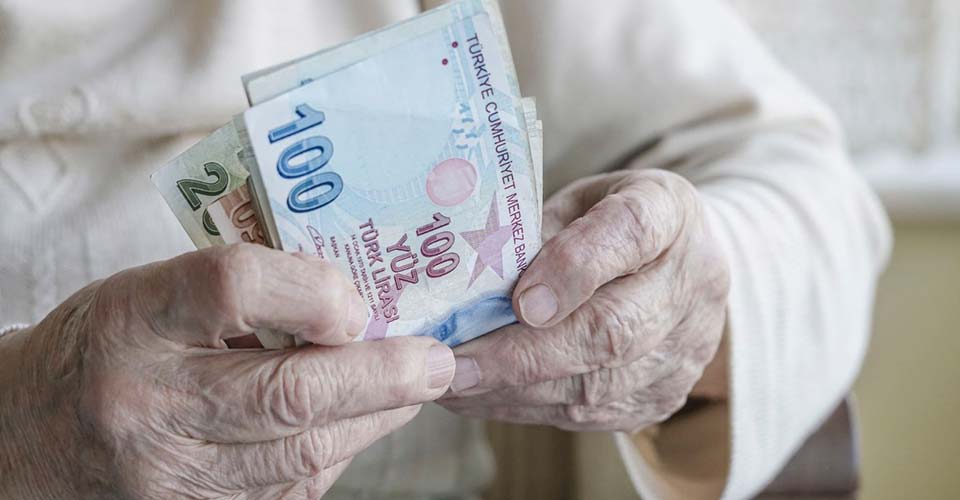 CHP'den emekliler için kanun teklifi: Bayram ikramiyeleri 1500 liraya çıkarılsın
