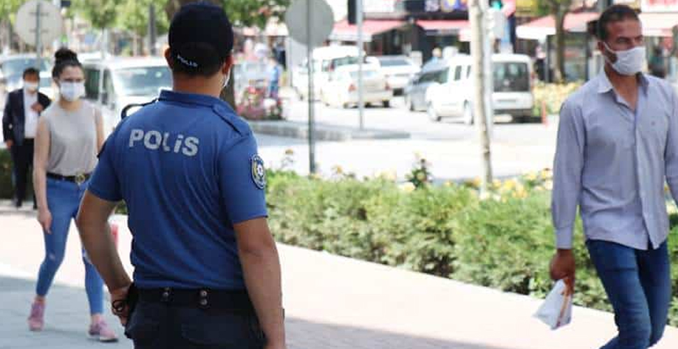 Maske cezası yazılan genç ertesi gün koronavirüse yakalandı