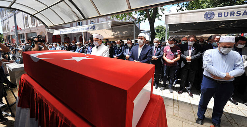 Şehit Komiser Yardımcısı İrfan Aydoğan, Bursa'da son yolculuğuna uğurlandı