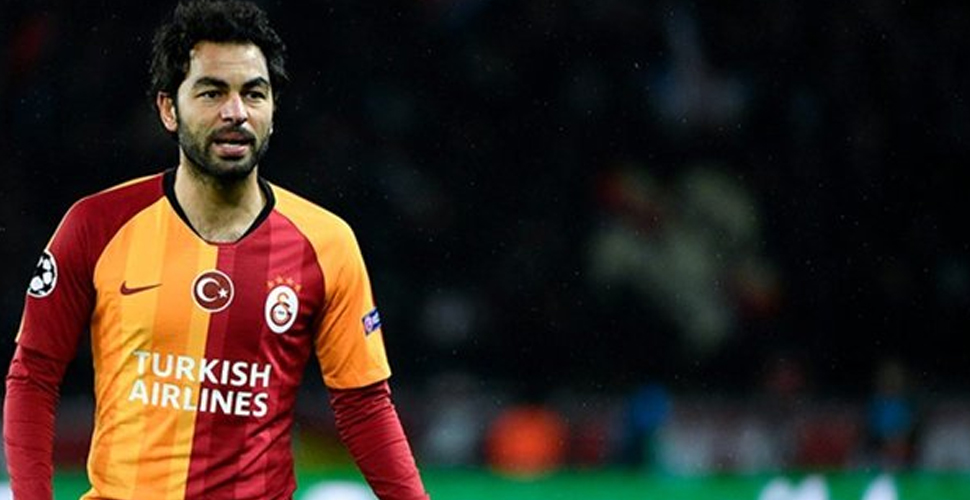 Galatasaraylı Selçuk İnan futbolu bıraktı
