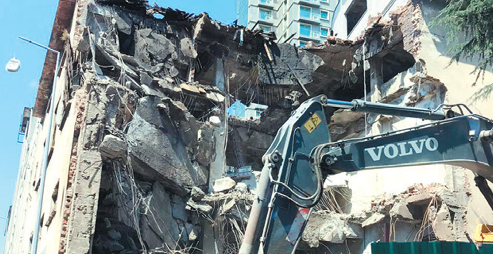 Yap işlet devret Bomonti Bira Fabrikası’na yıkımı getirdi