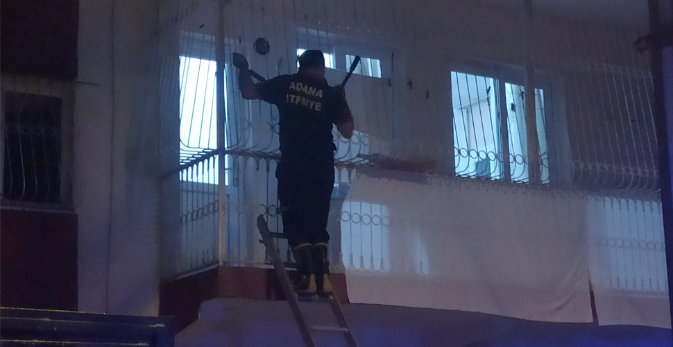 Adana'da uykuya dalan genç itfaiye ve polisi alarma geçirdi