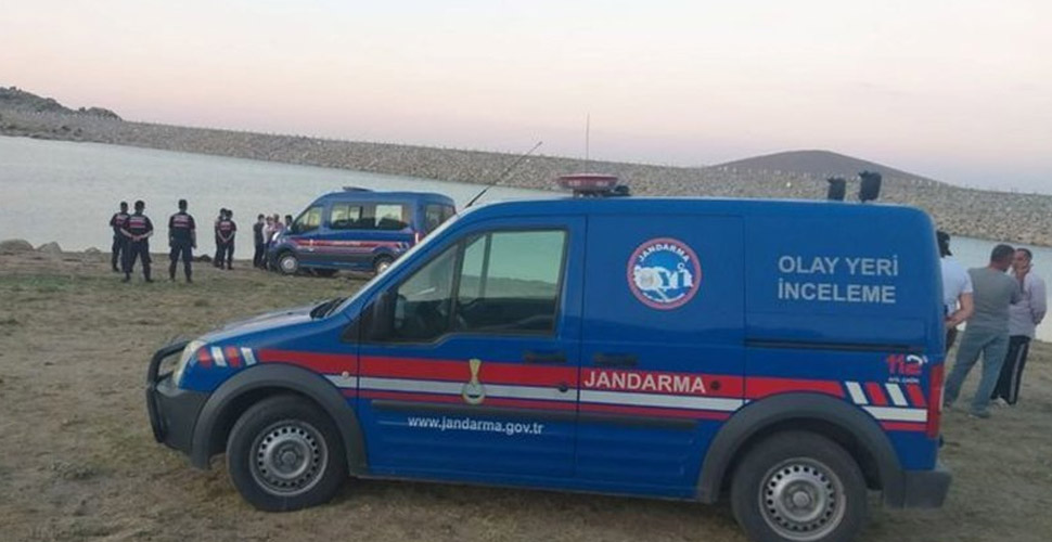 Aksaray'da genç adam girdiği gölette boğuldu