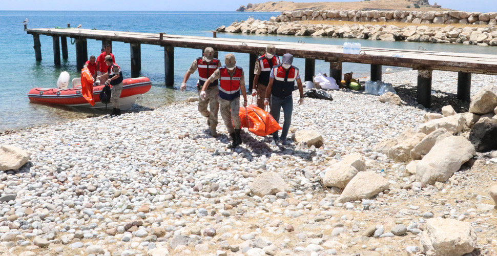 Van Gölü'nden çıkarılan ceset sayısı 60'a yükseldi