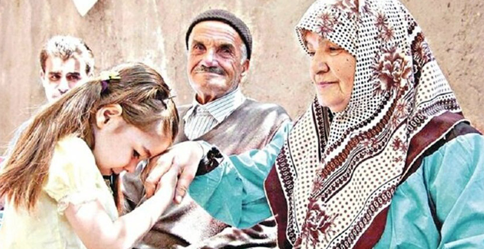 Uzmanlardan hayati uyarı: Bayramda el öpmeye dikkat