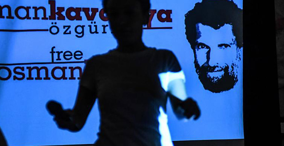Osman Kavala davası: İki tahliye bir beraate rağmen cezaevinde bin gün