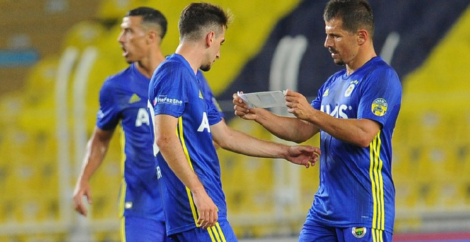 Emre Belözoğlu, aktif futbolu bıraktı