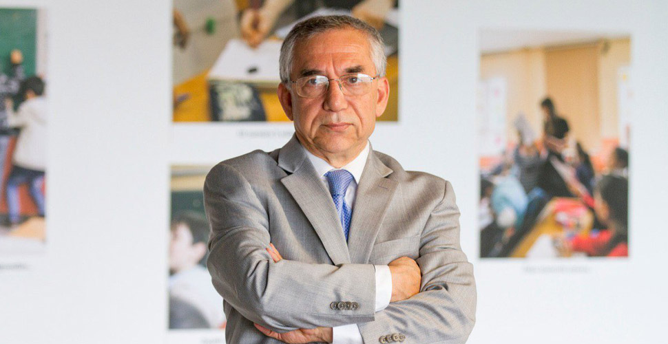 Öğretmen bilmediğini öğretemez