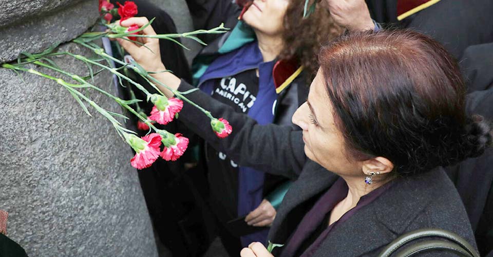 Türkan Elçi hukuk fakültesini bitirdi: Eşimin dosyası zorunlu görevim!