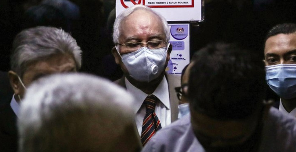 Eski Malezya Başbakanı Necip Rezak yolsuzluk davasında suçlu bulundu