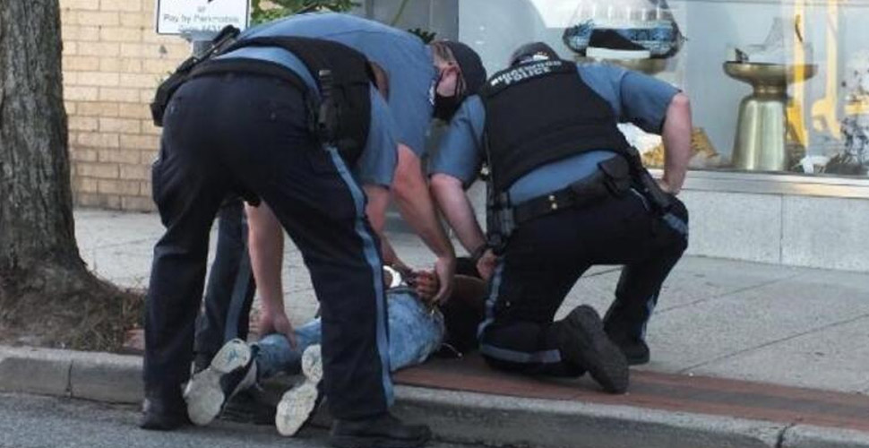 ABD’de 15 yaşındaki bisikletli gence polis şiddeti