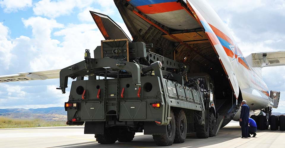 Son dakika! Pompeo'dan S-400 yorumu: Türkiye'ye yaptırımları değerlendiriyoruz