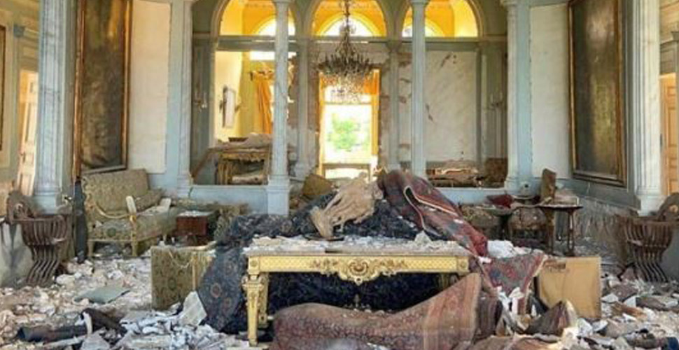 Lübnan patlamasında 160 yıllık tarihi Sursock Sarayı da büyük hasar gördü