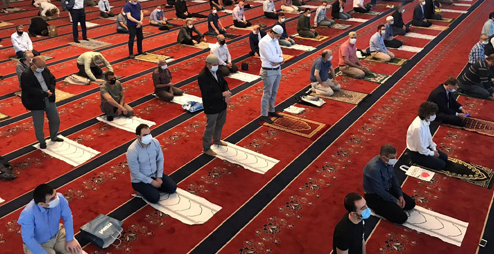 Makuliyet ile cezbe arasında gidip gelen dindarlık ve ilahiyatların sorumluluğu