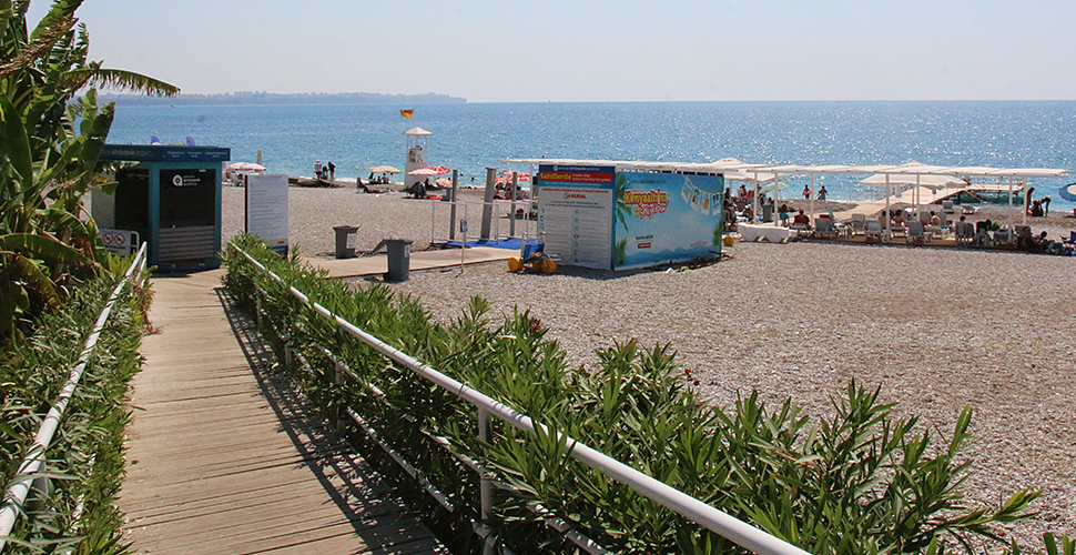 Antalya Büyükşehir Belediyesinin engelsiz plajları rahat ve güvenli