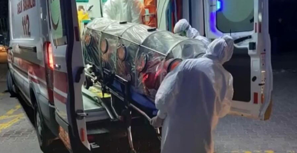 Aynı makyaj malzemesini kullanan 35 kişiye virüs bulaştı