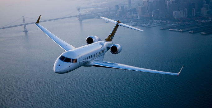 Savaşın ilk ayında jet yakıtı fiyatları iki katına çıktı